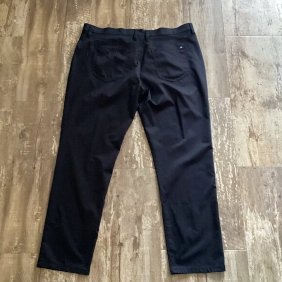Travis Mathew Golf Pants Black Chino Performance Pockets Wicking Men’s 40x30 - Picture 6 of 8